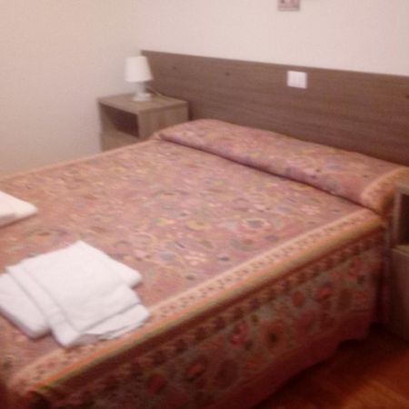 Albergo Alla Pineta Villa Santina Bagian luar foto