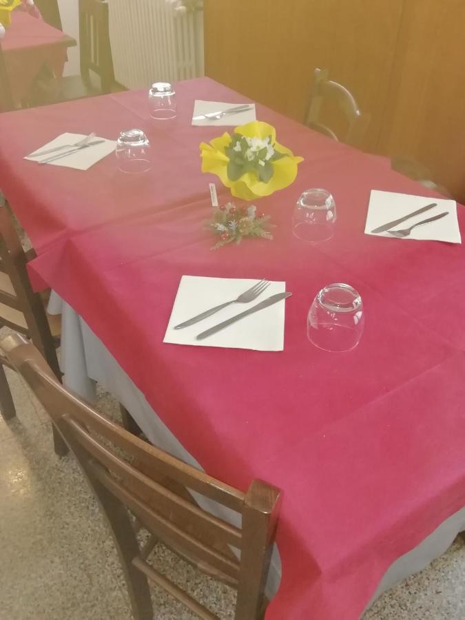 Albergo Alla Pineta Villa Santina Bagian luar foto